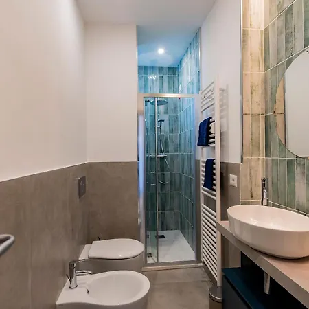 Апартаменты Guesthost - Lungomare Sea View Modern With Balcony! Пескара