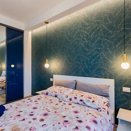 Lungomare Sea View Modern With Balcony! Apartment