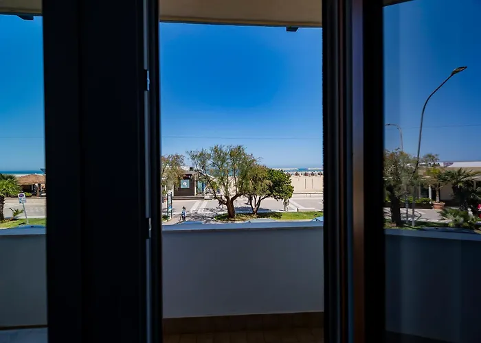 Guesthost - Lungomare Sea View Modern With Balcony! Daire