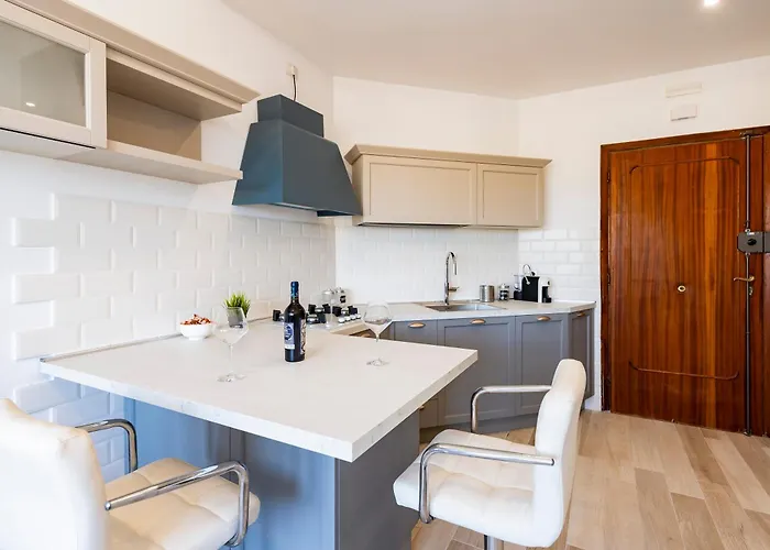 Apartment Guesthost - Lungomare Sea View Modern With Balcony! Pescara