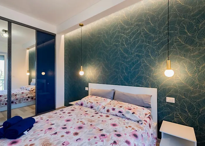 Guesthost - Lungomare Sea View Modern With Balcony! Apartment