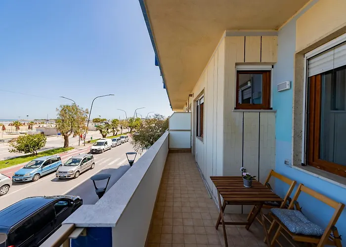 Apartment Guesthost - Lungomare Sea View Modern With Balcony!