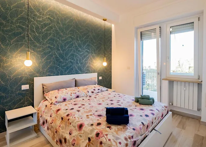 Guesthost - Lungomare Sea View Modern With Balcony! *